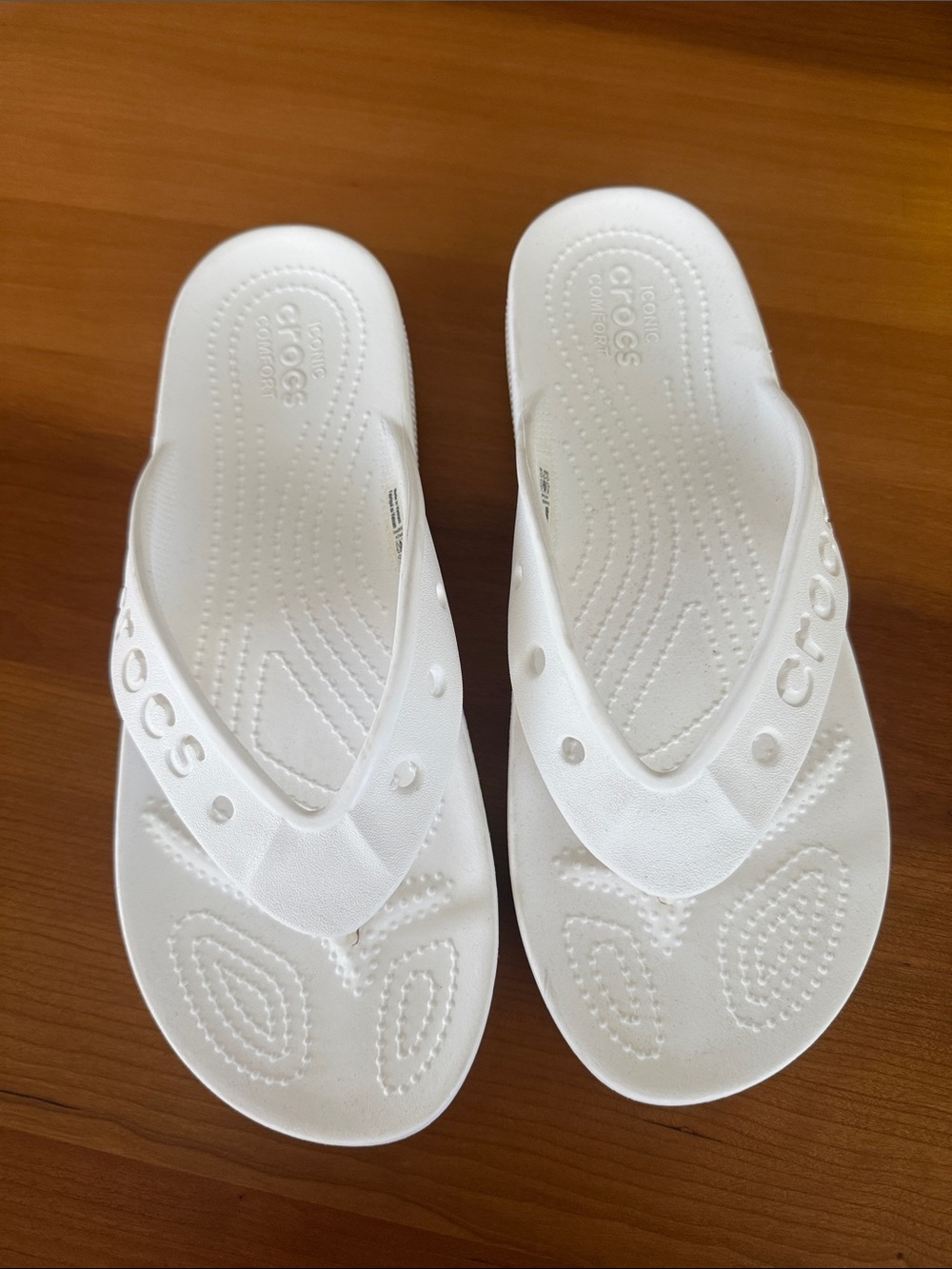 CROCS Kids White Classic Flip Sandals - Lightweight Slip-On